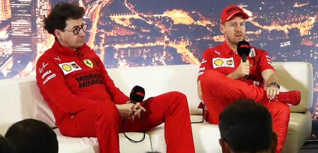 Vettel: "SF1000 migliore nelle curve"<br />Binotto: "Seb rinnovo? Prima opzione"