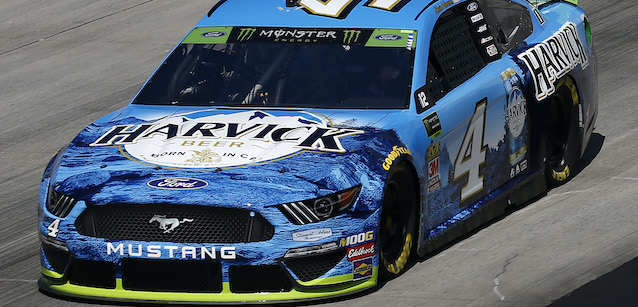 Harvick prolunga con Stewart-Haas