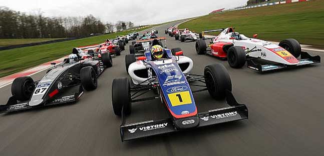 Gli inglesi se ne lavano le mani,<br />nessuno stop per Formula 4 e BTCC