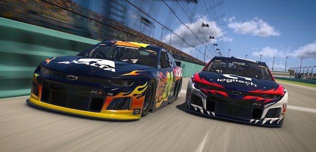 40 "pro" per l'apertura della<br />serie online NASCAR