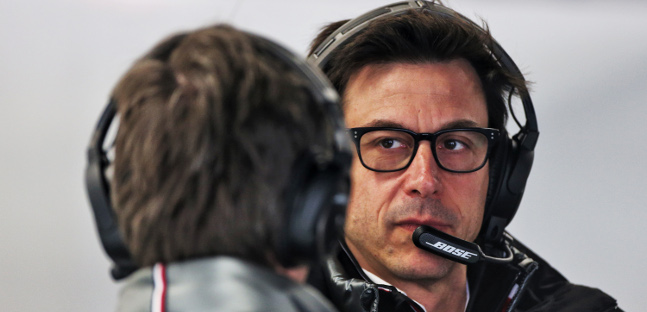 Wolff diventa azionista Aston Martin,<br />ma resta al vertice del team Mercedes
