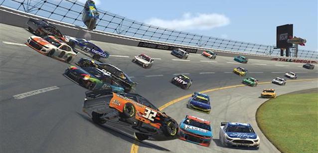 Esport invitational a Talladega<br />Bowman tra gli incidenti