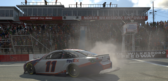 Invitational a North Wilkesboro<br />Hamlin apre e chiude la eSeries