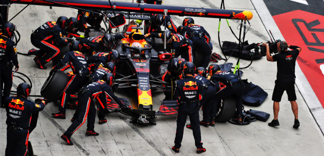 F1, controllo costi anche sui pit-stop:<br />blocco agli sviluppi dell'attrezzatura