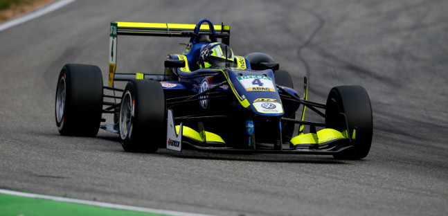 Norris in pista dopo il lockdown:<br />prove private con una Dallara F3