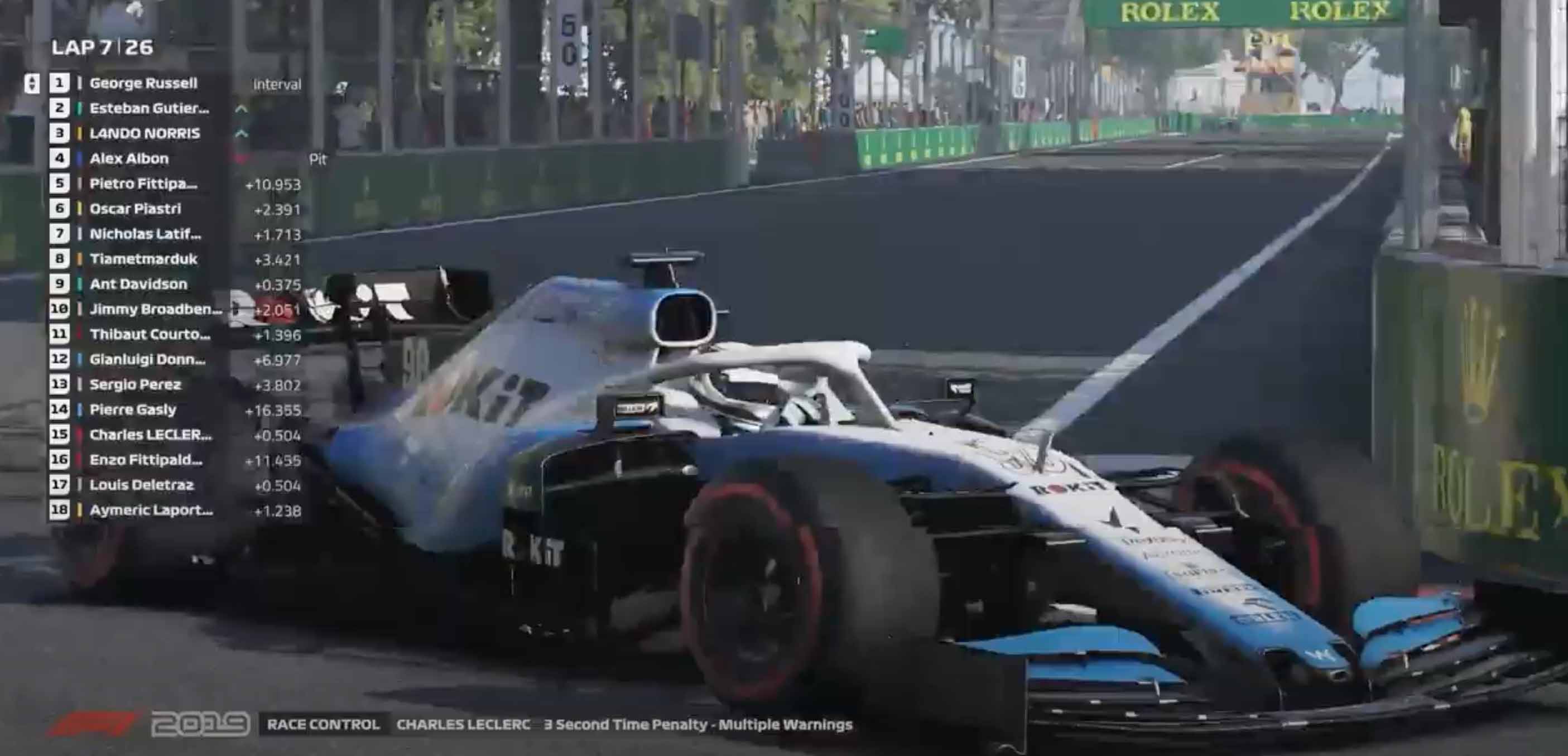 F1 virtuale a Baku<br />Russell infila la tripletta