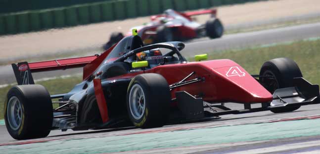 Test a Misano, 2° giorno<br />Vips e Petecof duello continuo