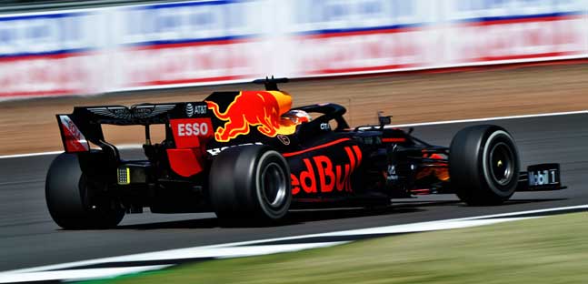 Silverstone - Libera 1<br />Verstappen leader a sorpresa