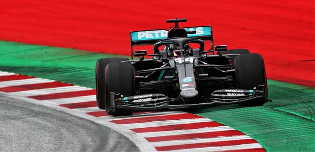 Spielberg - Libere 2<br />Hamilton vola, Vettel si avvicina