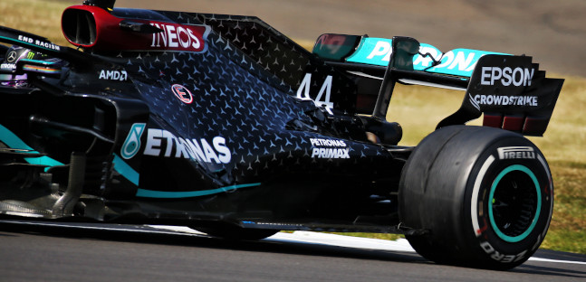 Caldo e usura gomme a Silverstone:<br />ecco la criptonite della Mercedes W11