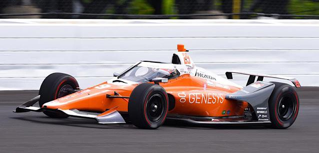 Indy, 1° giorno<br />Hinchcliffe comanda, Alonso 5°