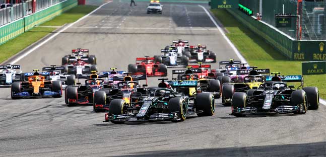 Spa - La cronaca<br />Hamilton senza rivali