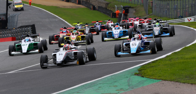 Brands Hatch, gare<br />Maini leader, disastro Frederick