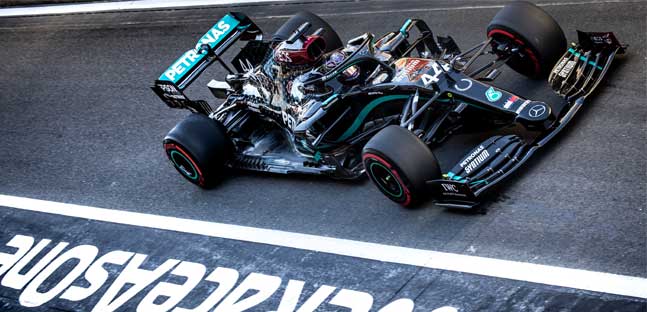 Silverstone - Libere 3<br />Hamilton in una sessione lenta