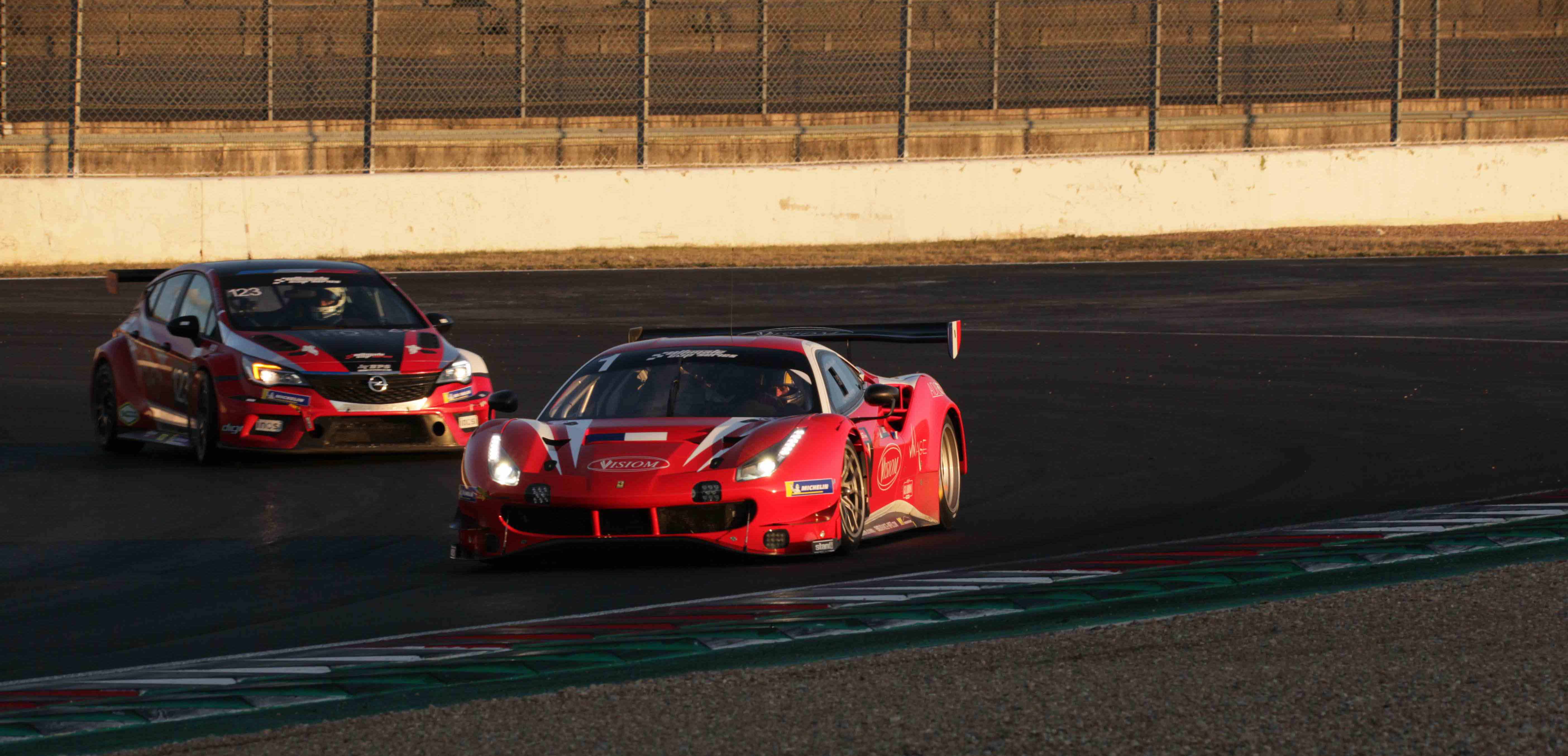 Tanta azione in pista<br />nella seconda giornata a Magny-Cours