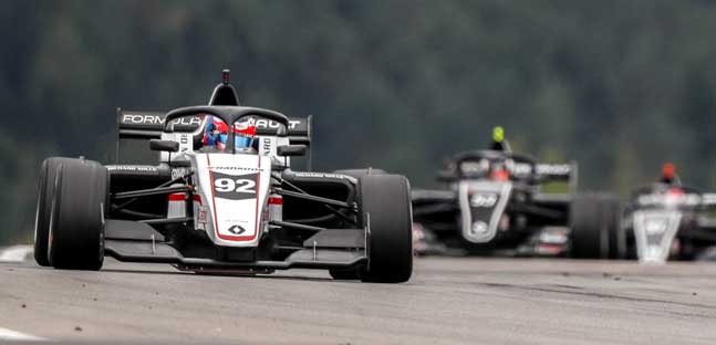 Nurburgring, qualifica 2<br />Martins martello, Colombo secondo