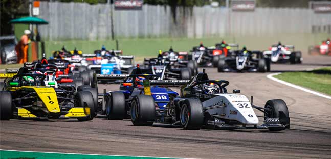 Esclusivo - La Eurocup Renault<br />correr&agrave; a Imola con la Formula 1