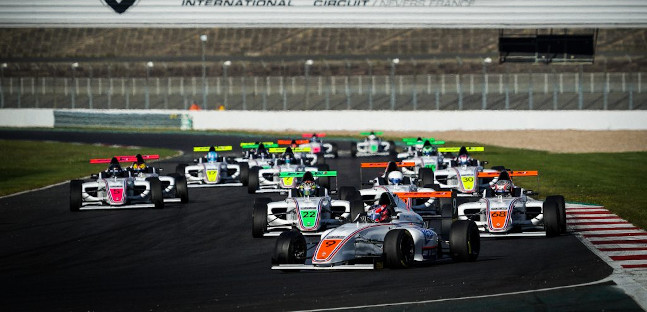 F4 francese a Magny-Cours<br />Per Masson titolo e crash con Capietto