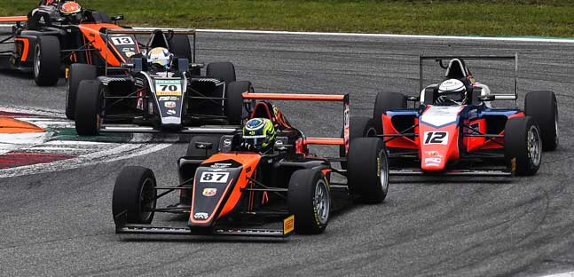 Monza - Gara 1<br />Bearman di forza su Antonelli