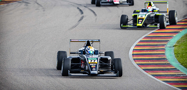 ADAC F4 al Sachsenring <br />Dominio US, Tramnitz avvicina Bearman