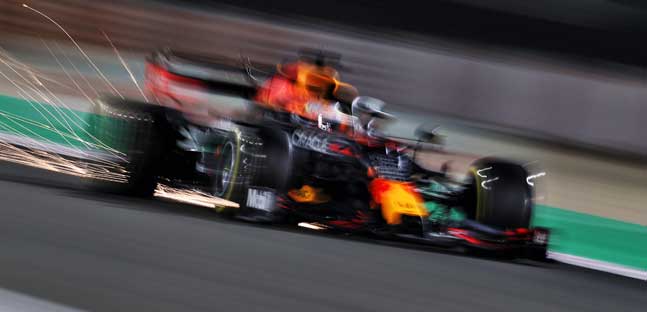 Verstappen sotto inchiesta: non ha <br />rispettato le doppie bandiere gialle?