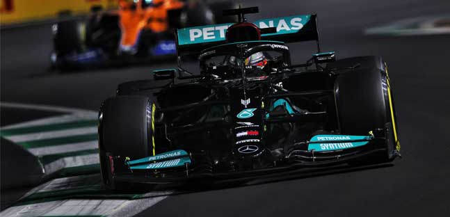 Jeddah - Qualifica<br />Hamilton strepitosa pole su Bottas<br />Verstappen sbatte ed &egrave; terzo