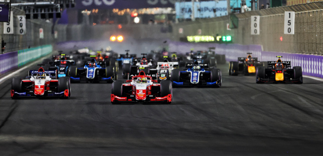 Jeddah - Gara 3<br />Corsa non corsa, ma Prema campione<br />Brutto crash al via Pourchaire-Fittipaldi