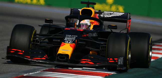 Regole F1 2025, Red Bull si attrezza:<br />potrebbe correre con un motore tutto suo