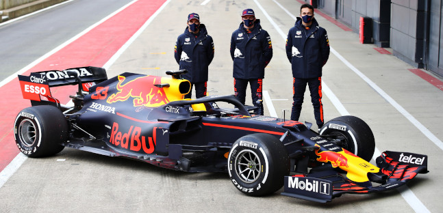 Filming day anche per la Red Bull,<br />Perez il primo a guidare la RB16B