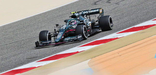 Vettel e i test con l'Aston Martin:<br />a corto di 100 giri, ma niente panico