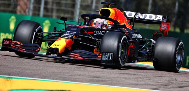 Imola - Libere 3<br />Verstappen spaventa la Mercedes