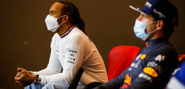 Hamilton e Verstappen, il futuro?<br />Vogliono rimanere dove sono