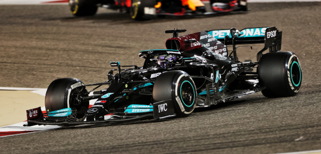 Mercedes pronta a cambiare panni:<br />contro la Red Bull si fa inseguitrice