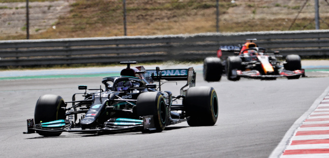 Hamilton e Mercedes pi&ugrave; forti,<br />a Portimao la Red Bull si arrende