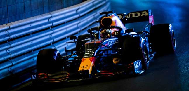 Montecarlo - Libere 3<br />Verstappen sfida la Ferrari... e Hamilton