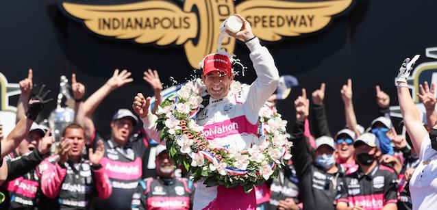 Indy 500 - Gara<br />Castroneves, storico poker