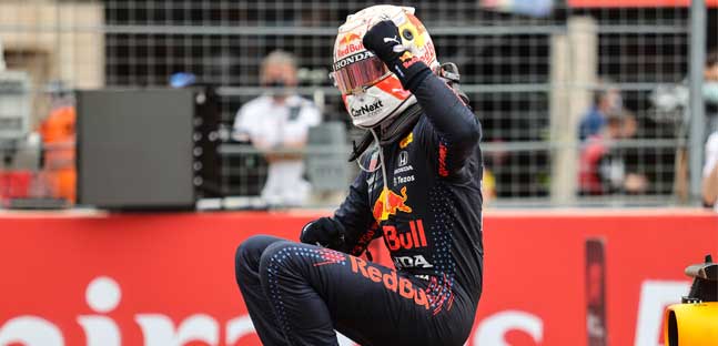 Gran duello Verstappen-Hamilton<br />Crollo Ferrari, McLaren torna terza