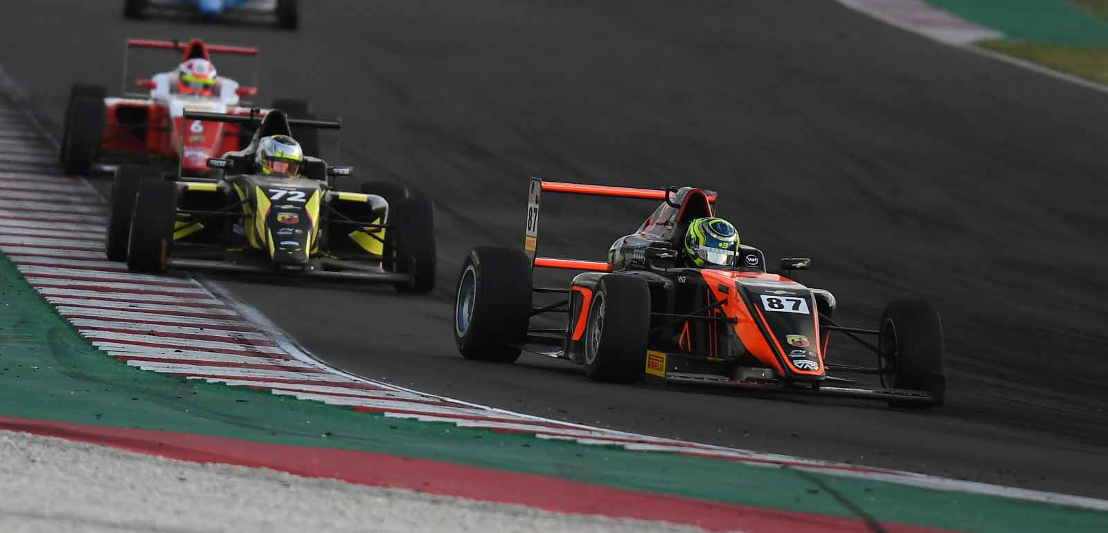 Misano - Gara 2<br />Bearman in volata su Montoya e Fornaroli