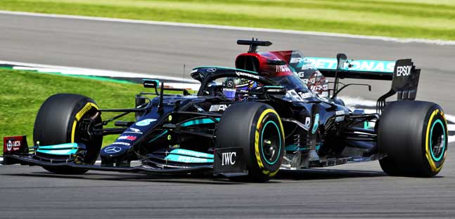 Silverstone - Qualifica<br />Magia di Hamilton, ma... non &egrave; pole