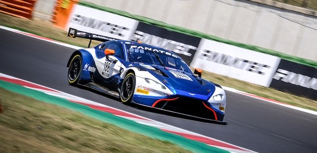 Sprint a Misano, qualifica 2<br />Adam porta l'Aston in pole