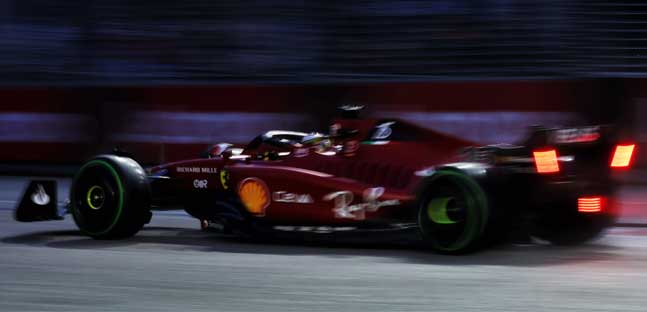 Singapore - Libere 3<br />Leclerc al top sul bagnato