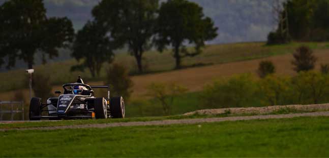 Mugello, libere 1<br />Dunne si mette in luce