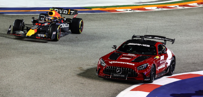 Perez e la safety car a Singapore:<br />cosa lascia perplessi della direzione gara