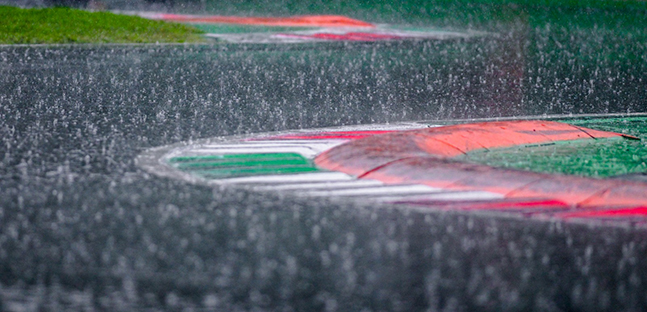 Diluvio a Monza, <br />gara 2 sospesa e gara 3 cancellata