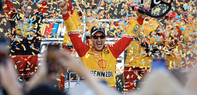 Phoenix, gara<br />Per Logano, vittoria e secondo titolo