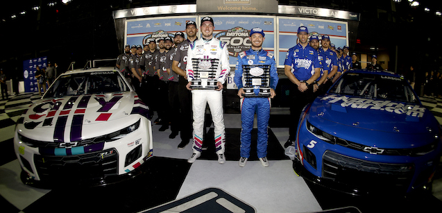 Larson in pole per Daytona<br />Villeneuve centra la qualifica