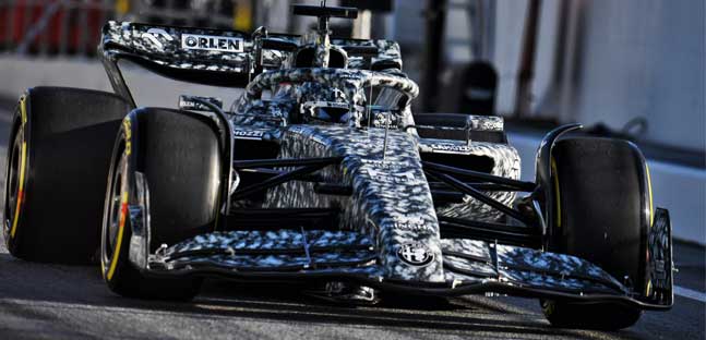 La Sauber Alfa Romeo si nasconde,<br />ma l'avvio dei test &egrave; deludente