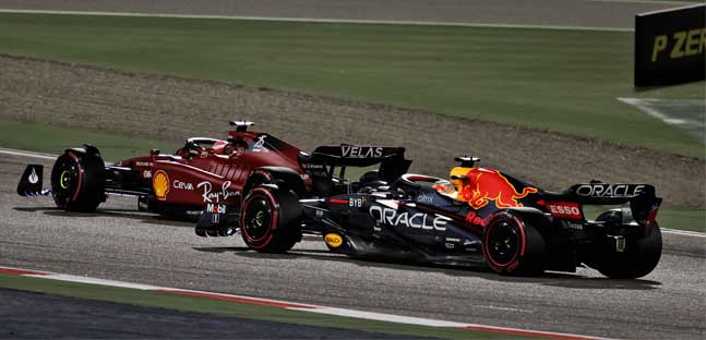 Leclerc mette in riga Verstappen<br />Hamilton sul podio, Red Bull KO