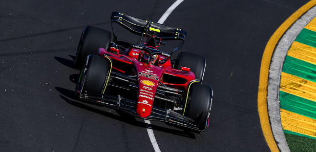 Melbourne - Libere 1<br />Sainz primo, la Ferrari parte forte