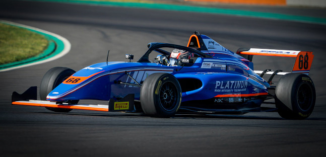 F4 francese a Magny-Cours<br />Altre due vittorie per Barter